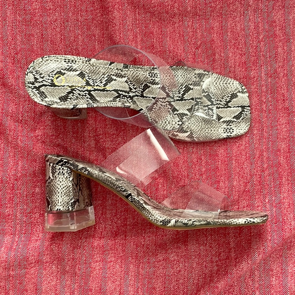 Snakeprint heels